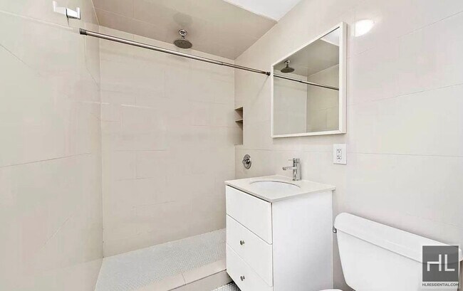Foto del edificio - Beautiful 2 bedroom now available