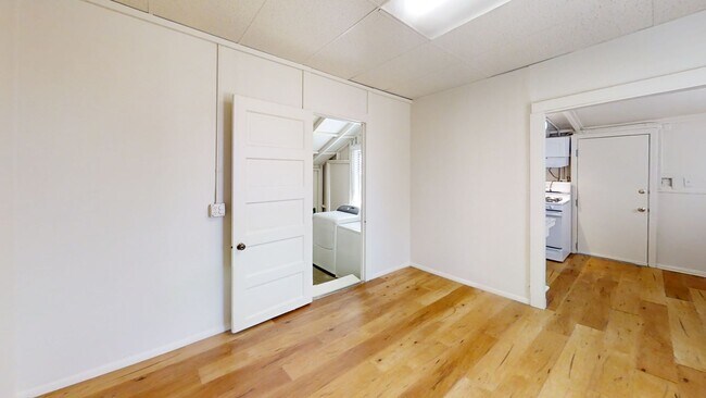 Foto del edificio - Charming 2-Bedroom Home in the Heart of Or...