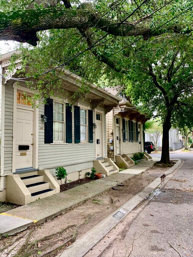 Primary Photo - 1117 Bordeaux St
