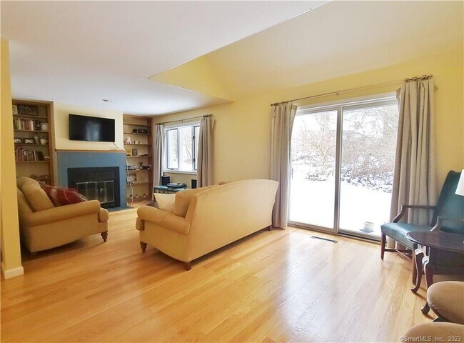 Foto del edificio - 141 Courtyard Ln