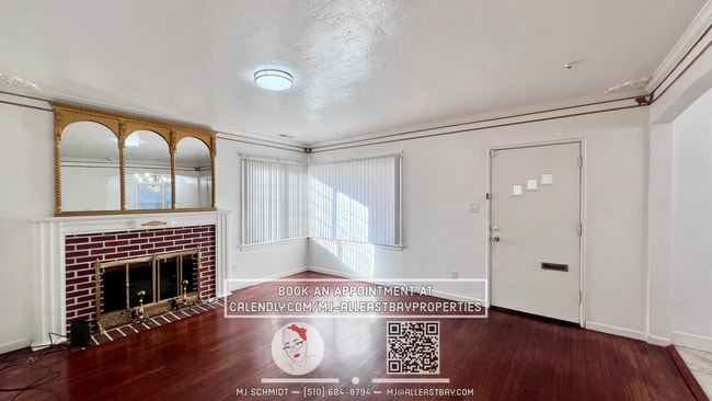 Building Photo - Beautiful 3 bedroom home with large backya...