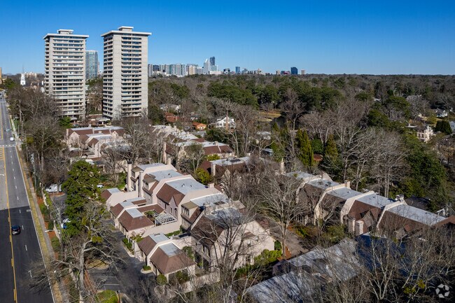Aerial Photo - Gate Condominium