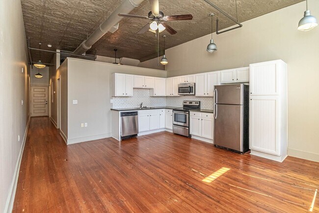 Foto del edificio - Nash Street Lofts Unit G