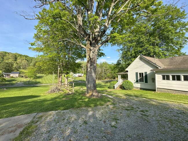 Building Photo - 11414 Goose Creek Rd