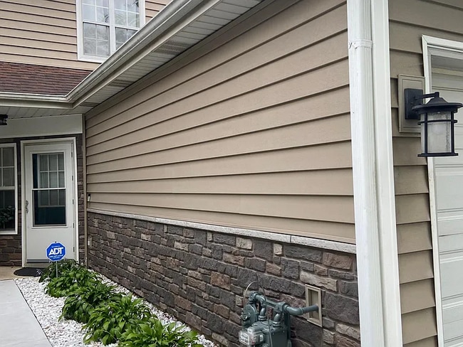 Building Photo - 1309 Cranbrook Ct