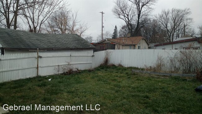 Building Photo - G4010 Fenton Rd