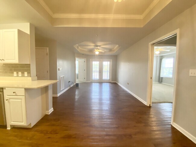 Foto del edificio - Two Bedroom Spacious Condo Near Everything Bluffton Has to Offer!