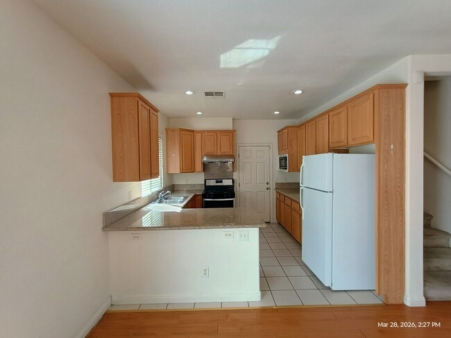 Building Photo - 2651 Rimpacific Cir