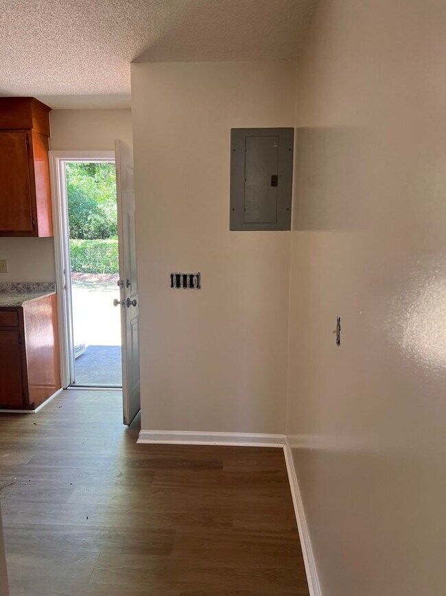 Foto del edificio - Two bedroom Two bathroom Duplex