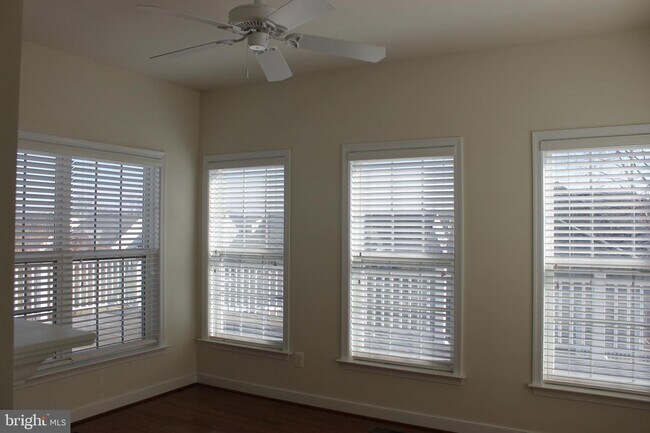 Foto del edificio - 5977 Piney Grove Way