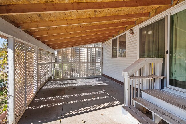 Foto del edificio - 1522 W 9th St