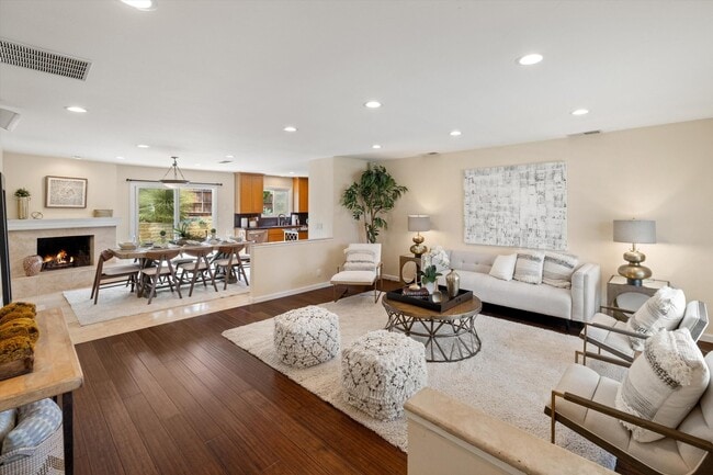 Foto del edificio - 6220 Covington Way