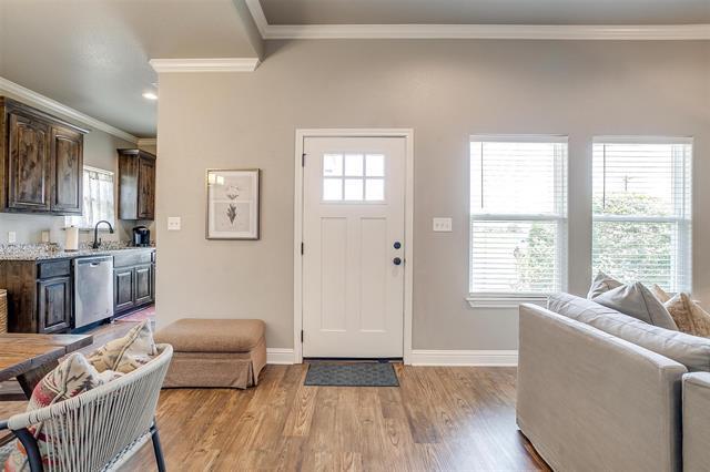 Foto del edificio - 2708 James