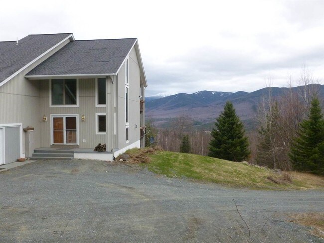 Building Photo - 236 N Peak Dr