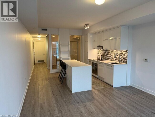 Photo du bâtiment - 106 Dovercourt Rd