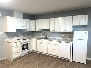 Building Photo - 626 Kinchant St