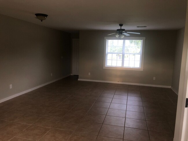 Building Photo - 2BD/2BA FOR RENT