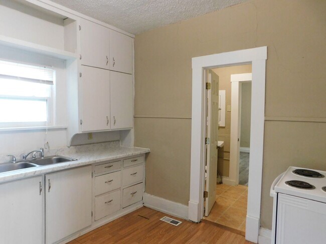 Foto del edificio - Charming 2 Bedroom/1 Bath Home in El Dorado!