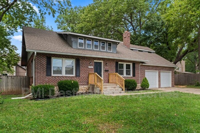 Foto del edificio - 7714 Johnson Dr