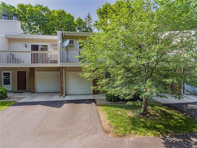 Foto del edificio - 17494 Pond Cir