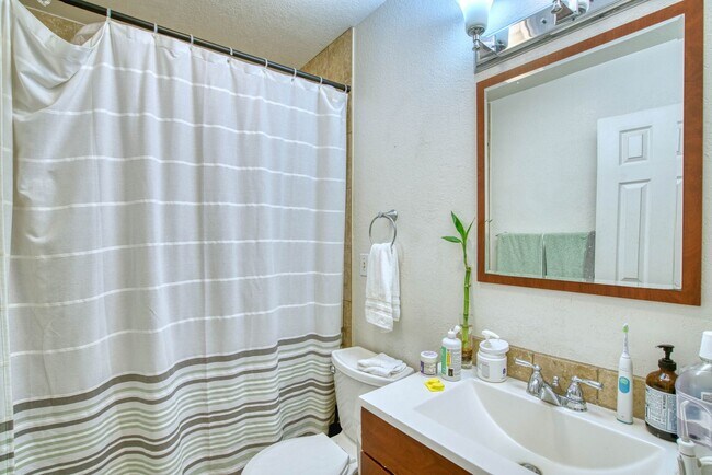 Foto del edificio - 1725 7th St