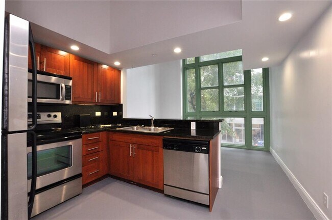 Foto del edificio - 101 E Flagler St