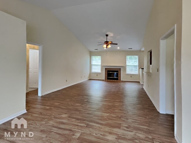 Building Photo - 704 Treyburn Lakes Way