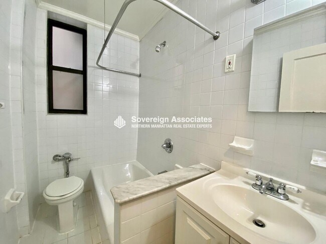 Foto del edificio - 600 West 218th Street