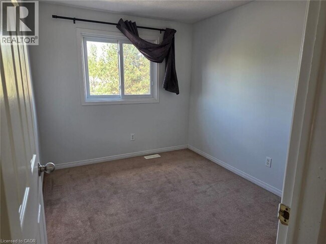 Building Photo - 271 Activa Ave