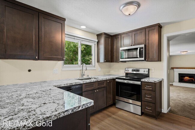 Foto del edificio - 3 br, 2 bath House - 705 East Huffaker Lane