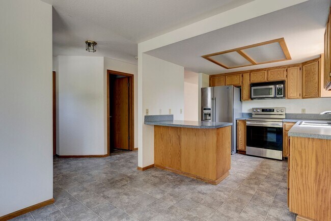 Foto del edificio - 3 Bedroom 2.5 Bath Waterview Townhome