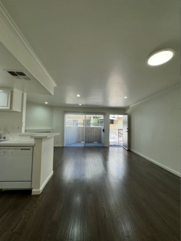 Building Photo - 13012 Riverside Dr