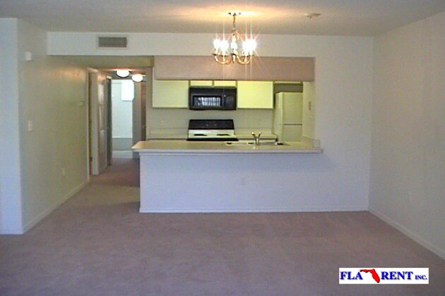 Foto del edificio - * COMING SOON! *   3 BEDROOM / 2 BATH CONDO (NEAR DISNEY!)