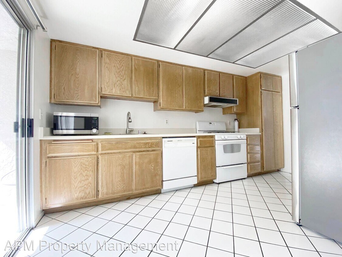 Primary Photo - 2 br, 3 bath House - 14022 Coteau Dr. Unit...