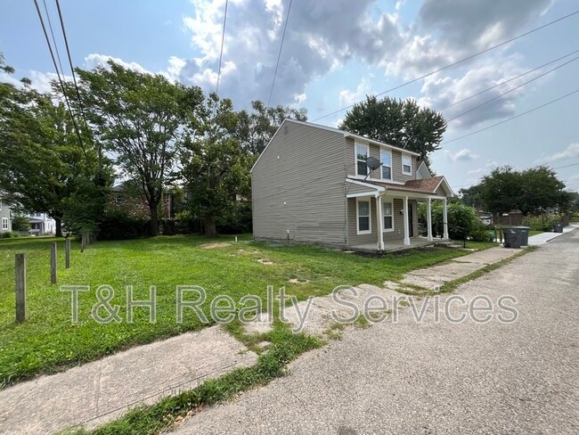 Building Photo - 1325 Charles St