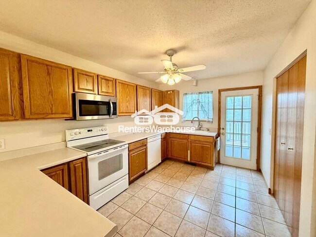 Building Photo - 495 S 51st St