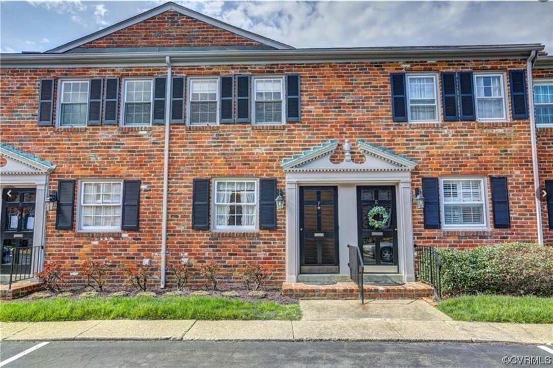 Primary Photo - 305 N Hamilton St