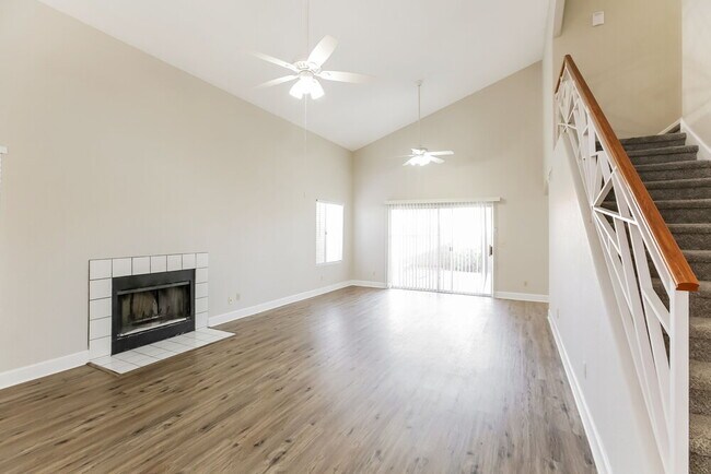 Building Photo - 1220 E Hearne Way