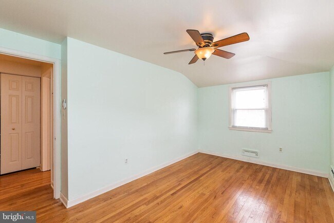 Building Photo - 1155 Linden Ave