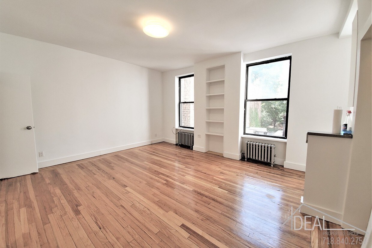 Primary Photo - 80 Court Street #123R