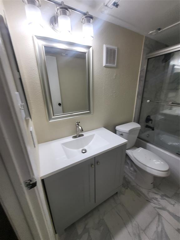 Foto del edificio - 12955 Woodforest Blvd