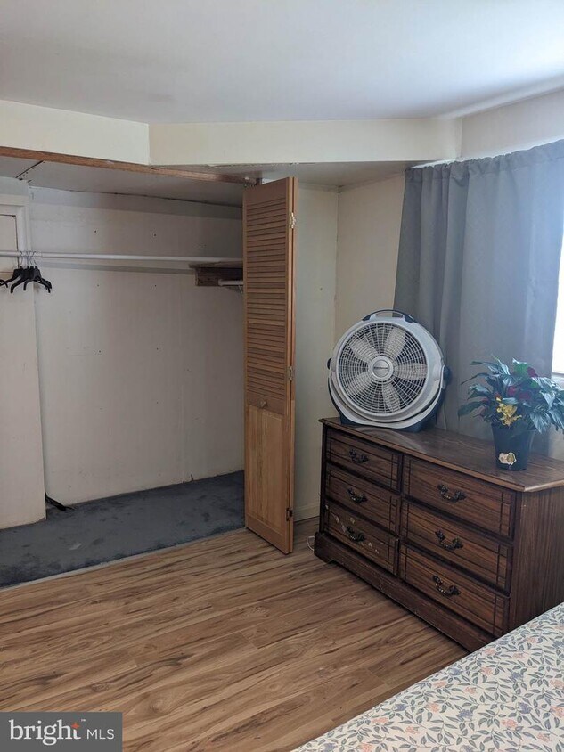 Building Photo - 3114 Maries Dr