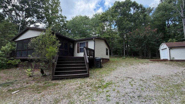 Building Photo - 121 Rainwood Dr