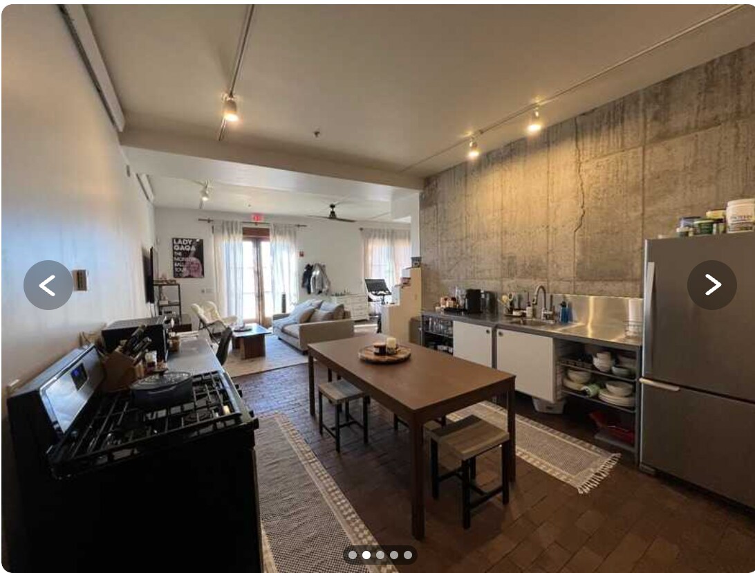 Building Photo - 19 Plaza Nueva Via