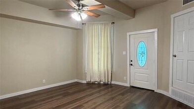Building Photo - 5208 East Side Ave