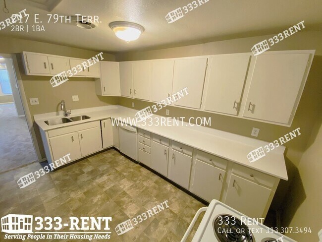 Foto del edificio - 217 E 79th Terrace