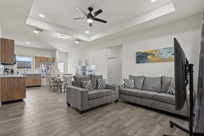 Foto del edificio - BRAND NEW HOMES FOR LEASE IN MERCEDES! 3BD...