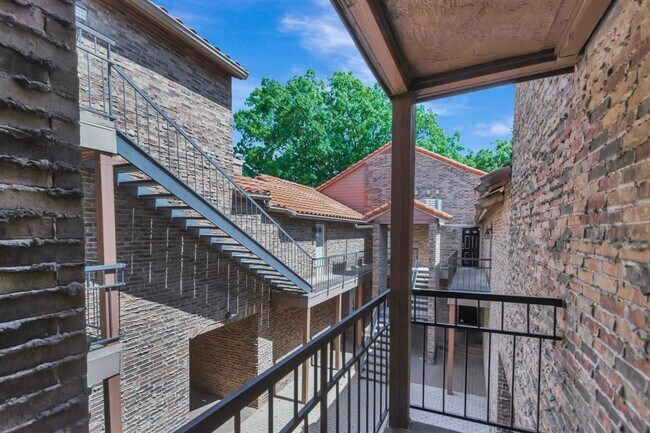 Foto del edificio - 3405 Binkley Ave