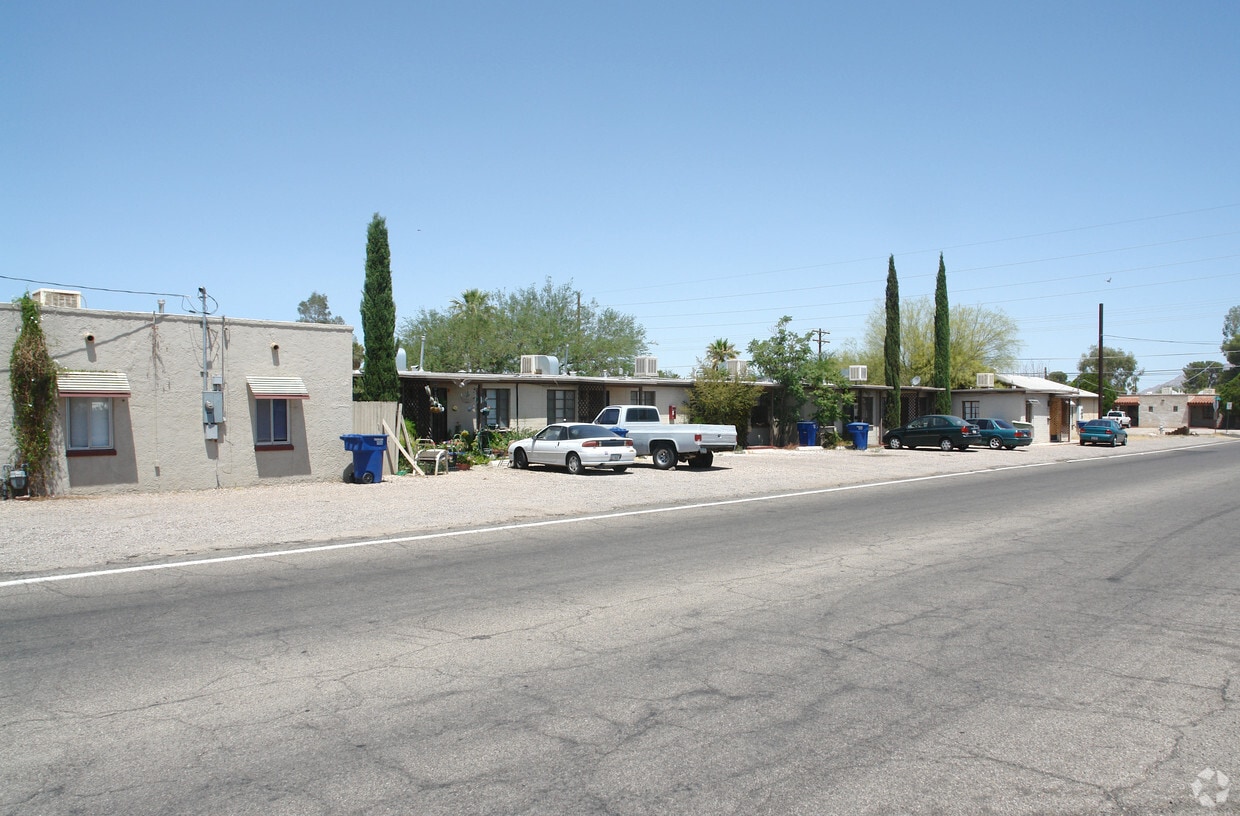 Building Photo - 1141 N Palo Verde Blvd