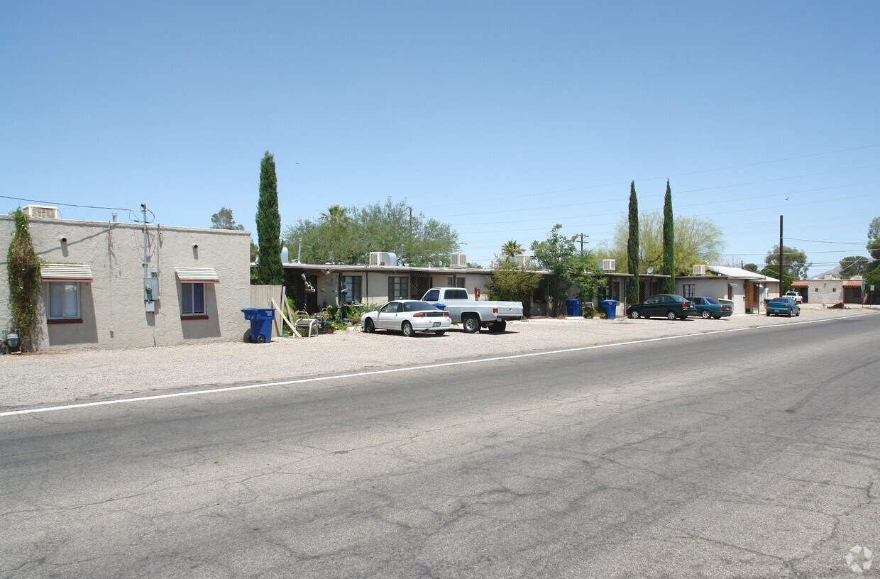 Foto del edificio - 1141 N Palo Verde Blvd